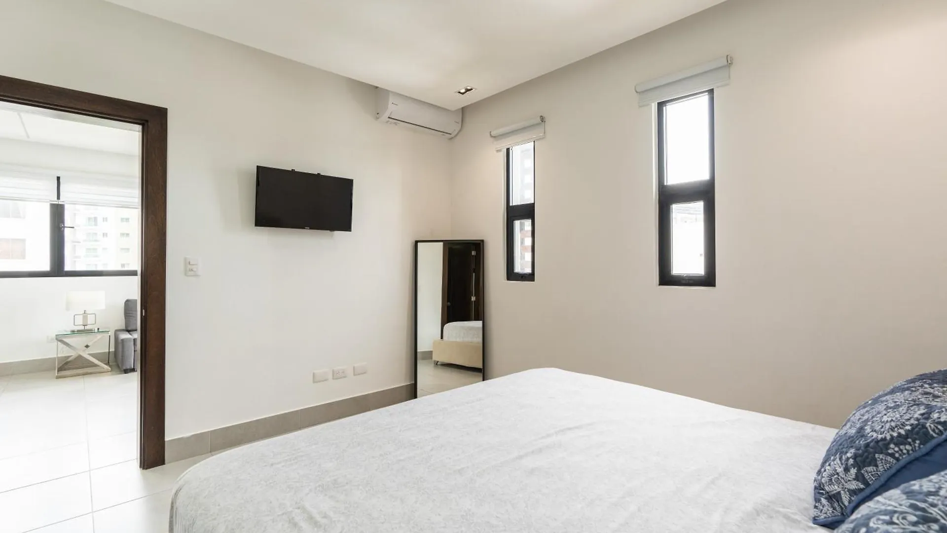 Modern Luxury Condo With Rooftop Pool & Gym Santiago De Los Caballeros