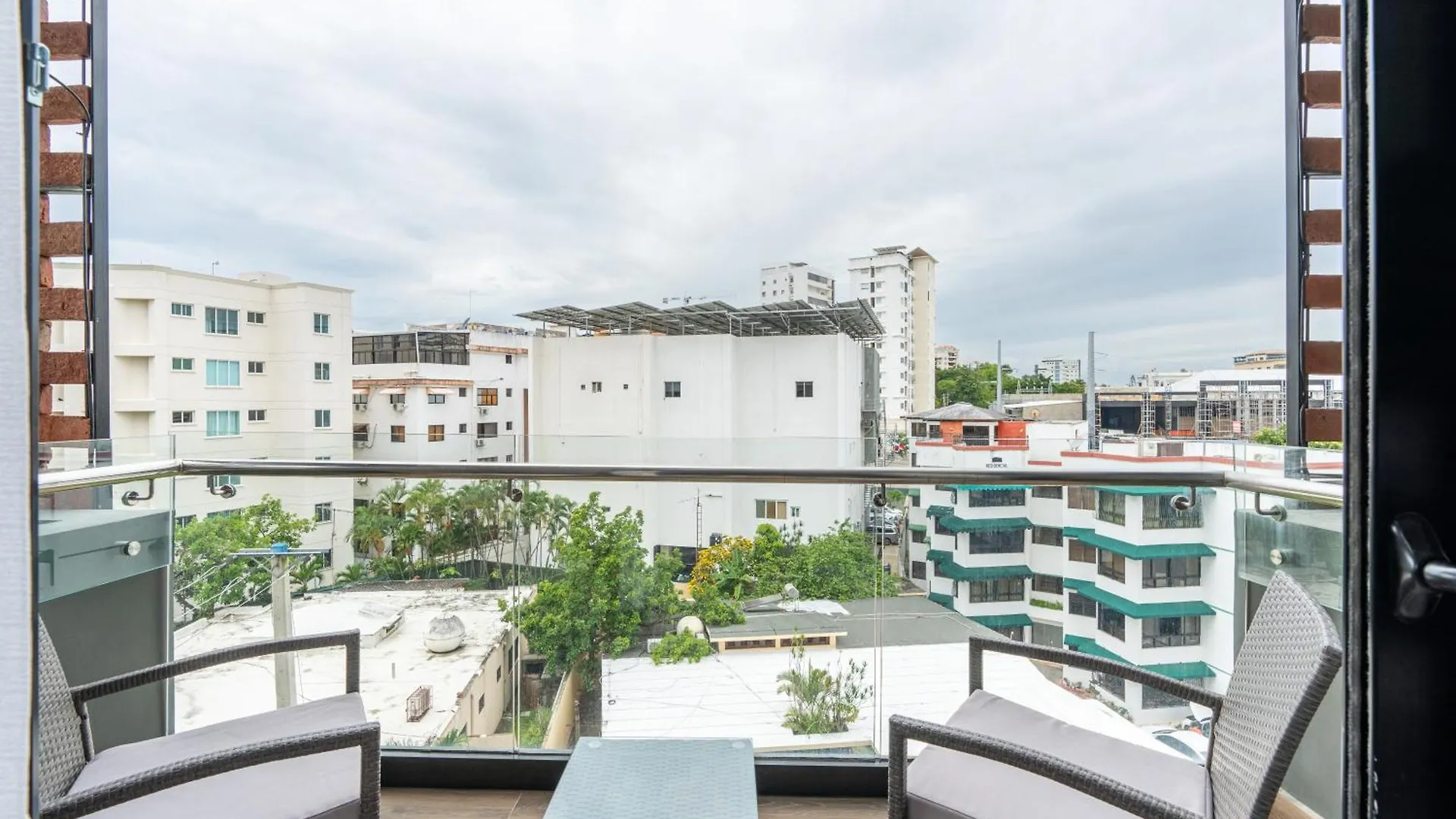 Modern Luxury Condo With Rooftop Pool & Gym Santiago De Los Caballeros 0*,  Den Dominikanske Republik